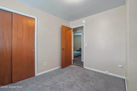 52 Starr Ave, Schenectady, NY 12304 photo 25