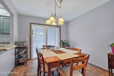 52 Starr Ave, Schenectady, NY 12304 photo 8
