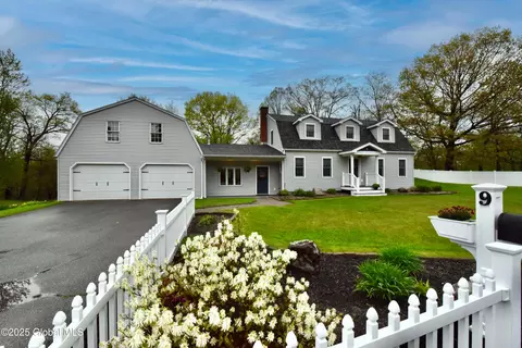 9 Lesson Street Ext, Schaghticoke, NY 12154
