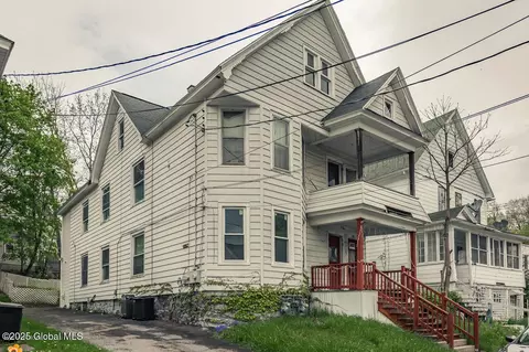 70-72 Elizabeth St, Amsterdam, NY 12010