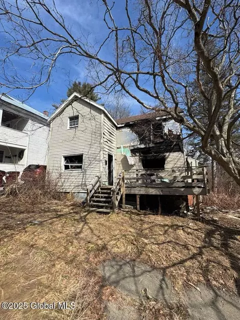 60 Broad St, Gloversville, NY 12078
