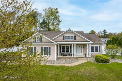 5 Saddlebrook Dr, Clifton Park, NY 12065