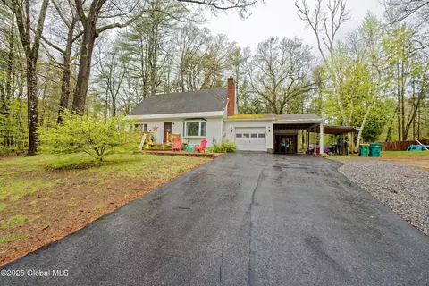 525 Selfridge Rd, Gansevoort, NY 12831