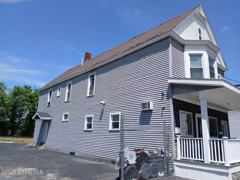 1317 Lower Broadway, Schenectady, NY 12306 photo 2