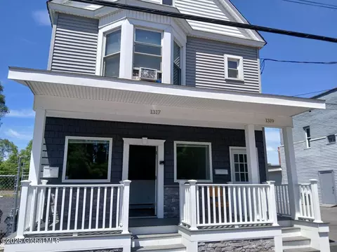 1317 Lower Broadway, Schenectady, NY 12306