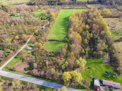 12 Carlisle Road # l1, Sprakers, NY 13317
