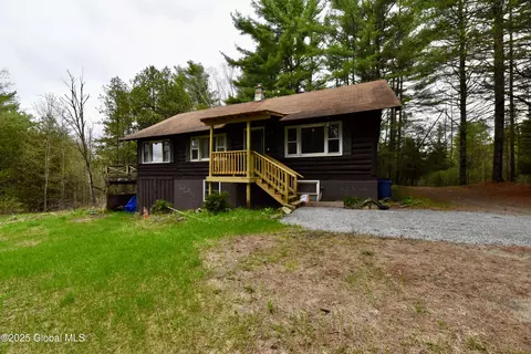 59 Irishtown Rd, Olmstedville, NY 12857