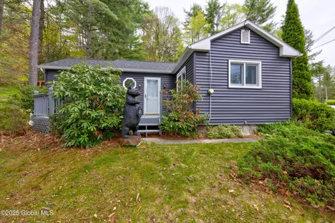 11 Cramer Ridge Rd, Lake George, NY 12845