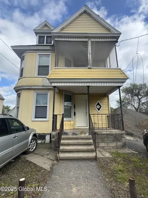 547 Summit Ave, Schenectady, NY 12307 photo 1