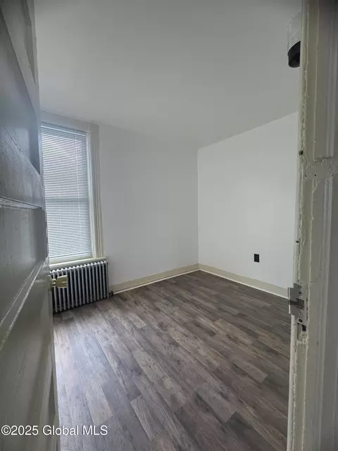 547 Summit Ave, Schenectady, NY 12307 photo 7