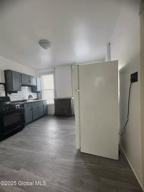 547 Summit Ave, Schenectady, NY 12307 photo 12