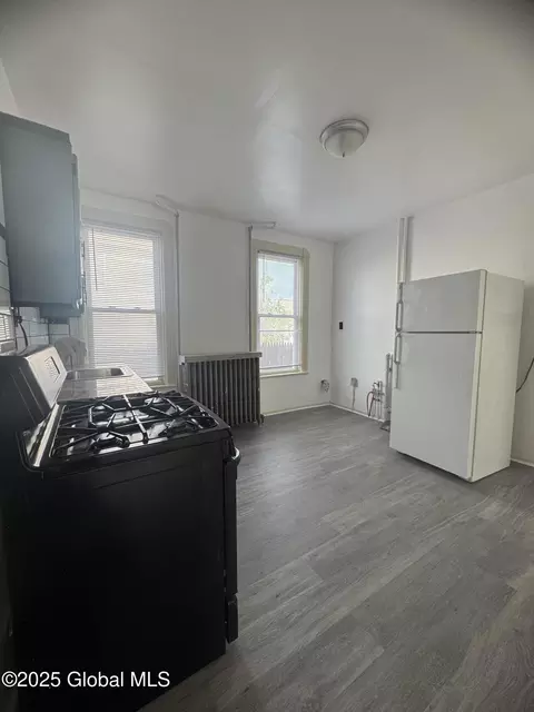 547 Summit Ave, Schenectady, NY 12307 photo 13
