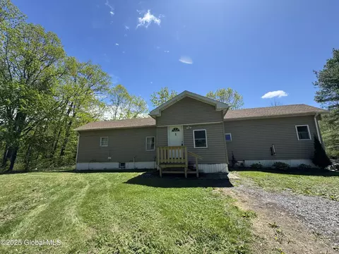683 Birchwood Dr, Princetown, NY 12056