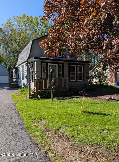 60 Broderick St, Albany, NY 12205