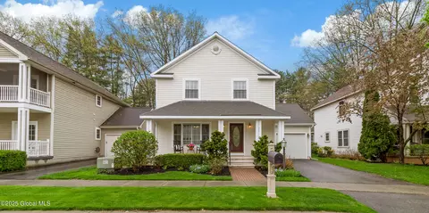 27 Thoroughbred Dr, Saratoga Springs, NY 12866