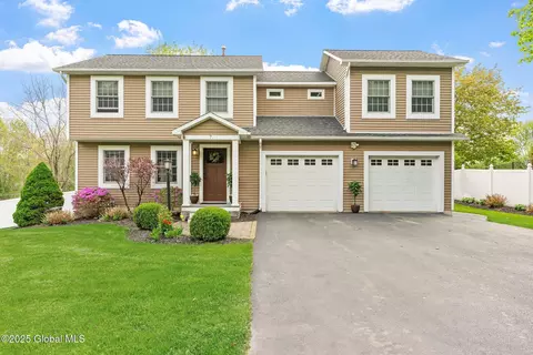 7 Kent Pl, Wynantskill, NY 12198