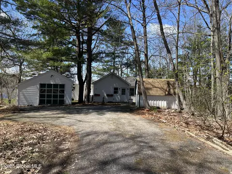 284 Lake Rd, Delanson, NY 12053