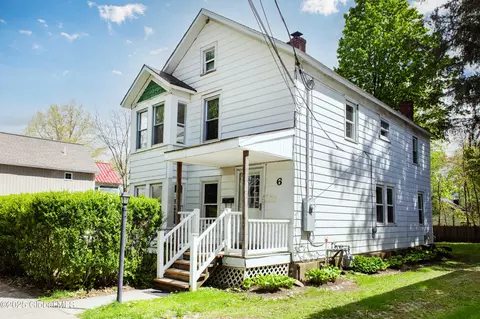 6 Pearl St, Saratoga Springs, NY 12866