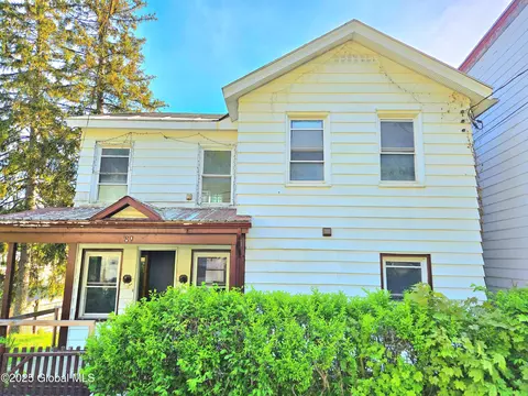 89 Forbes St, Amsterdam, NY 12010