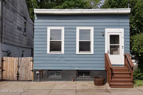 42 O Connell St, Albany, NY 12209