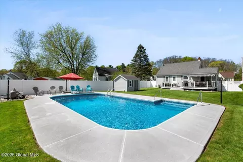 1049 Eugene Dr, Schenectady, NY 12303 photo 32
