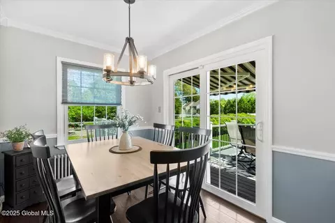 1049 Eugene Dr, Schenectady, NY 12303 photo 6