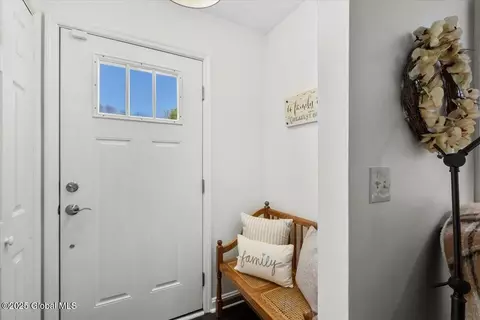 1049 Eugene Dr, Schenectady, NY 12303 photo 11