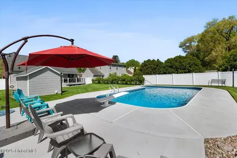 1049 Eugene Dr, Schenectady, NY 12303 photo 31
