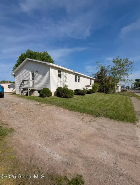 14 W Main St, Nelliston, NY 13339