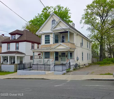 223-25 Furman St, Schenectady, NY 12304
