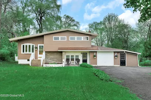 334 Ridge Rd, Glenville, NY 12302