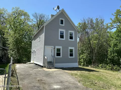 802 Davis Ter, Schenectady, NY 12303 photo 25