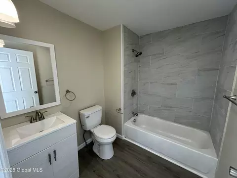 802 Davis Ter, Schenectady, NY 12303 photo 12