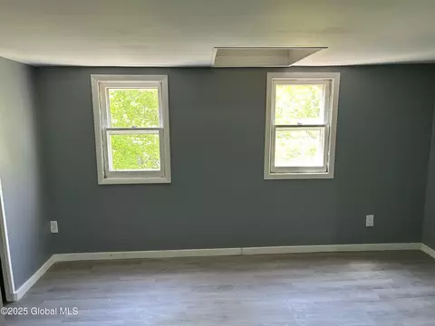 802 Davis Ter, Schenectady, NY 12303 photo 22