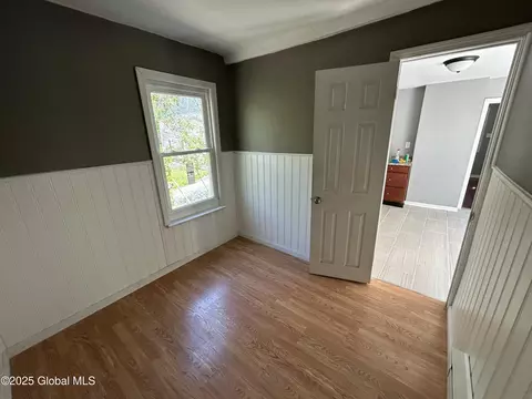 802 Davis Ter, Schenectady, NY 12303 photo 11