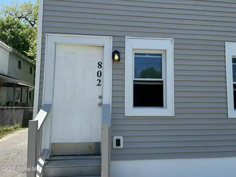 802 Davis Ter, Schenectady, NY 12303 photo 30