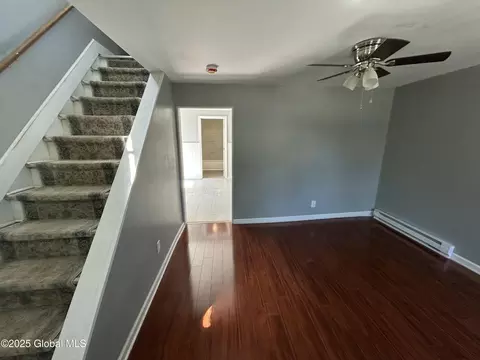 802 Davis Ter, Schenectady, NY 12303 photo 4