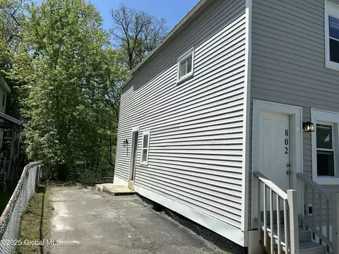 802 Davis Ter, Schenectady, NY 12303 photo 26