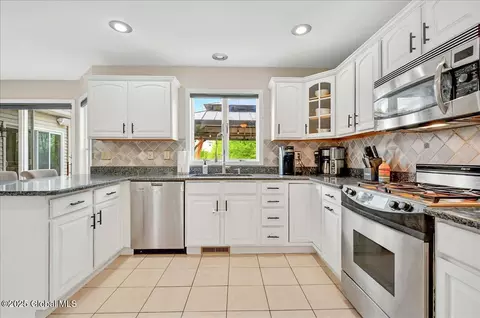 Kitchen - 118 Appleton Rd, Rexford, NY 12148 photo 3 of 4