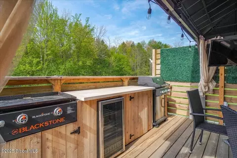 Exterior - 118 Appleton Rd, Rexford, NY 12148 photo 6 of 27