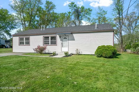 12 Jones Dr, Schenectady, NY 12309