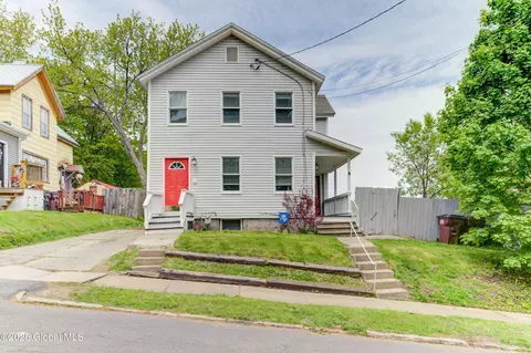 6 William St, Gloversville, NY 12078