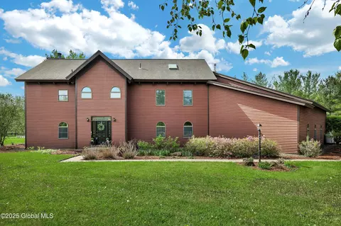 118 Spring Rd, Glenville, NY 12302
