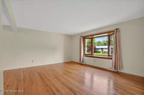 44 Fredericks Rd, Glenville, NY 12302 photo 12