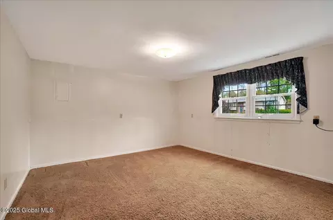 44 Fredericks Rd, Glenville, NY 12302 photo 34