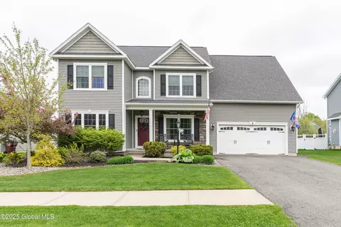 6 Maiden Cir, Malta, NY 12020