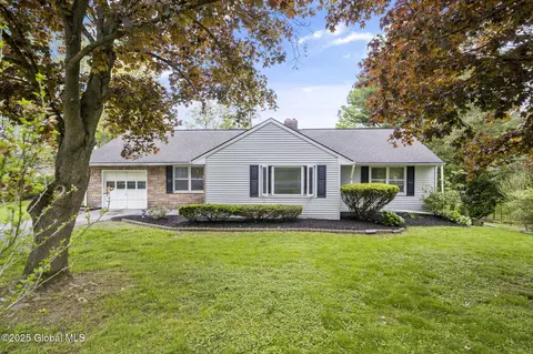 6 Starr Rd, Troy, NY 12182