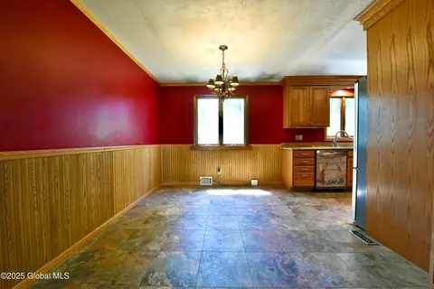 168 Birch Ln, Glenville, NY 12302 photo 8