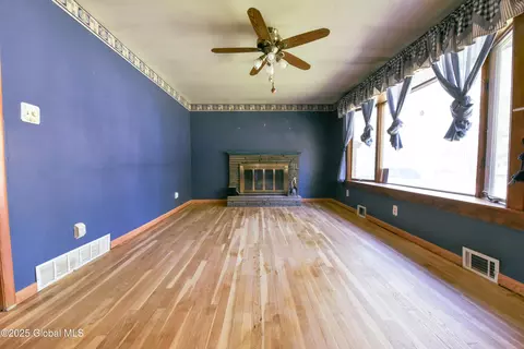168 Birch Ln, Glenville, NY 12302 photo 4