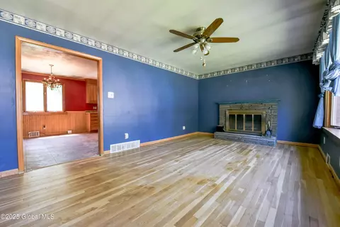 168 Birch Ln, Glenville, NY 12302 photo 3